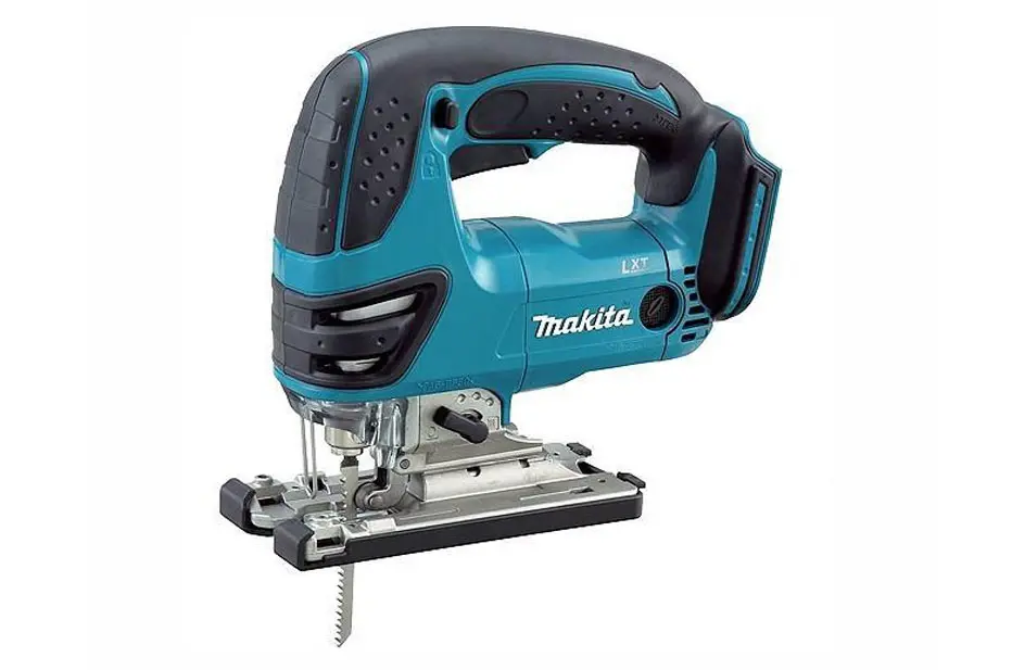 Ideal for intricate cuts and curves, our jigsaw machines handle wood, metal, and plastic with ease. A must-have for detailed cutting and renovation work.